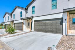 Holiday Hideaway Retreat 3BDRM/2BA - Image 3