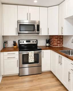 The Corner Cottage - Image 2