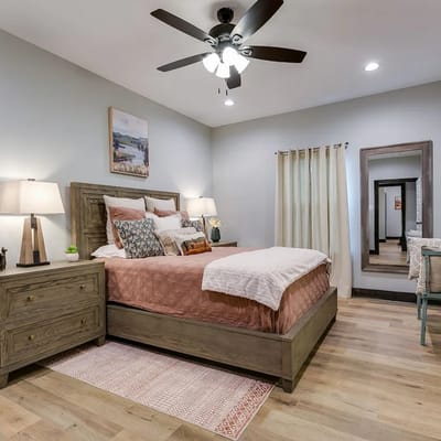 Rustic Retreat! 2 BR/2.5 BA