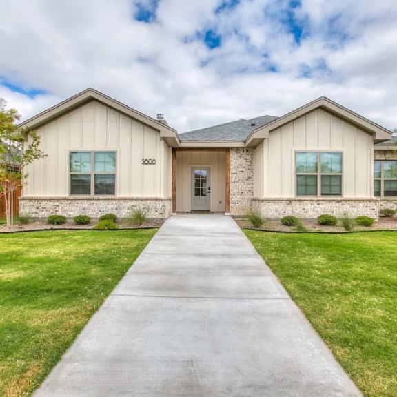 The Sweet Escape | Modern 4BR Home - Image 1
