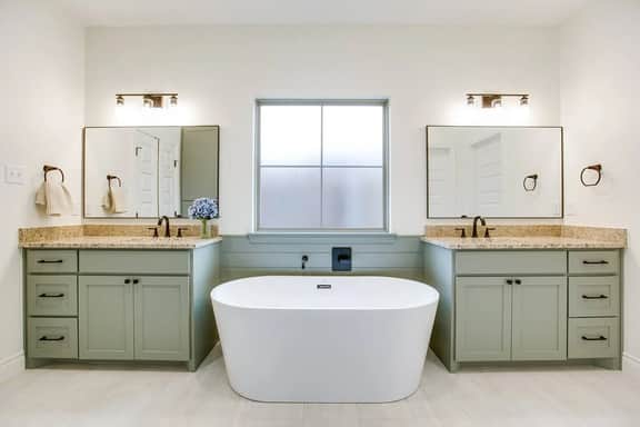 The Green Gem | Stylish 4BR Stay - Image 5